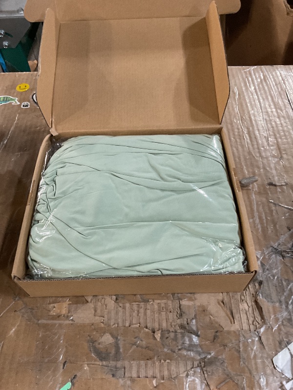 Photo 1 of Renaiss Sage Green Round Backdrop Cover 6ft Polyester Solid Color Green Circle Backdrop Cover for Baby Shower New Born Birthday Party Wedding Decorations