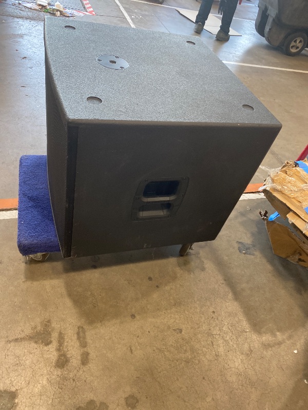 Photo 1 of •• SEE NOTES••FOR PARTS• JBL Professional EON718S Powered PA Subwoofer with Bluetooth, 18-inch, Wired Electric, Black