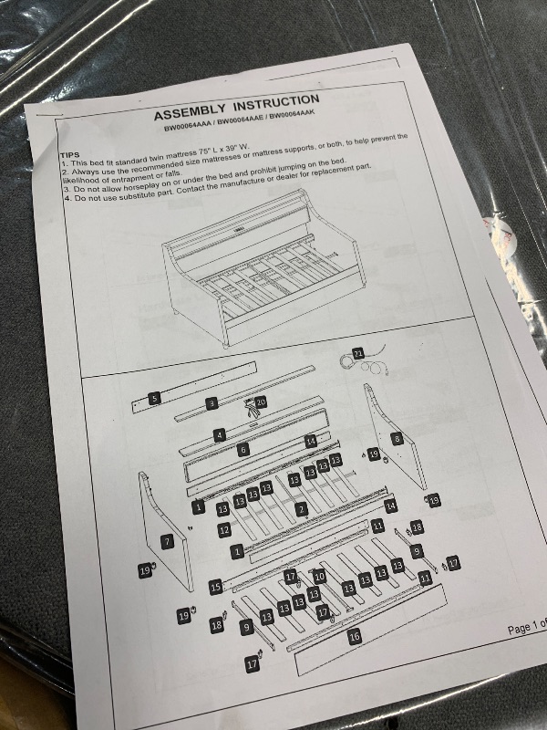Photo 1 of (used)(missing rails) Linen Twin Size Upholstered Daybed with Pull-Out Trundle with Headboard, Solid Wood Slat Support
