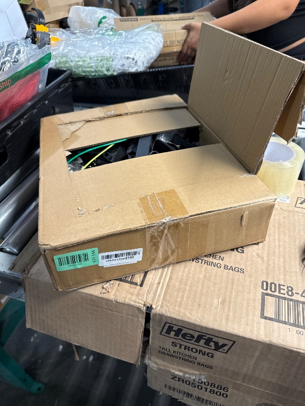 Photo 1 of *** missing unknown parts, unknown if functional***
Ligefoy Dog Grooming arm with Restraint Loops, Adjustable Height(0"~35"),Adjustable Width (32"~47") for Large & Medium & Small Pets Bathing & Grooming (Black)