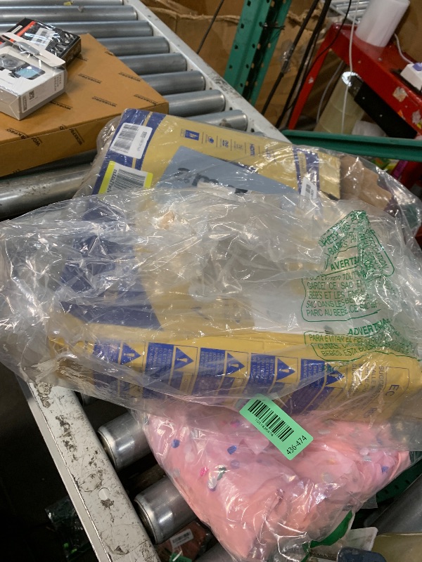 Photo 1 of (unable to test for power)
\Feihe 14 Inch TV with DVD Player Built-in, HD Flat Screen Small TV DVD Player Combo w/ATSC Tuner/HDMI/USB/AV/VGA Input, Suitable for Kitchen Bedroom RV Camper