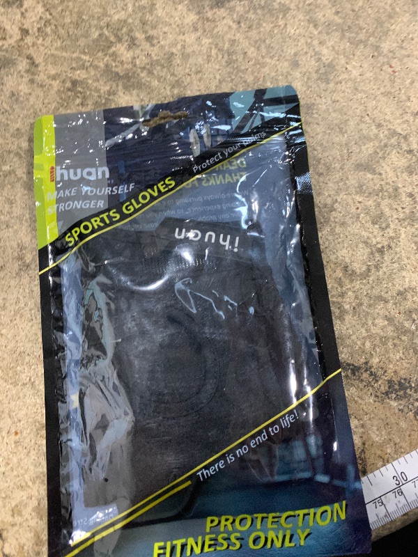 Photo 1 of **PARTIAL SET ONLY 1 GLOVE** ihuan New Breathable Workout Gloves for Women & Men - No More Sweaty & Full Palm Protection Gym Exercise, Cycling, Fitness, Weightlifting, Pull-ups, Deadlifting, Rowing