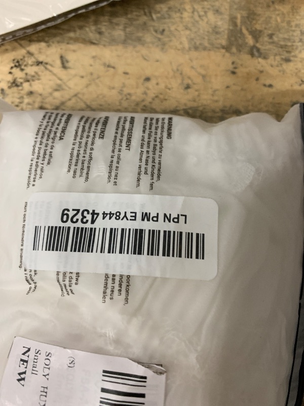 Photo 1 of **DIRTY NEEDS CLEANING**  SOLY HUX Open Back Halter Tops for Women Tie Backless Ruffle Crop Tops Sleeveless Y2K Going Out Camisoles Solid White Small