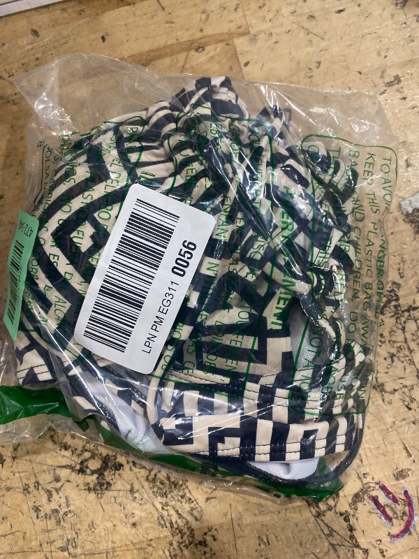 Photo 1 of *SMALL* Verdusa Women's One Piece Elegant Graphic Swimsuit Criss Cross Tie Back Monokini Black Medium