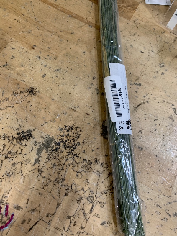 Photo 1 of 100 Pack Floral Wire 18 Gauge Crafts Florist Wire Stems Diameter 0.05In Green Flower Stems for Flower Arrangement Supplies Crafts Bouquet Stem Wreath Making (14 Inch)