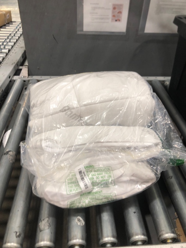 Photo 1 of **** TWIN****     Ultra Soft Queen RV Size Mattress Topper - Viscose Made from Bamboo Pillow Top Mattress Pad for Back Pain Relief - Naturally Cooling for Hot Sleepers, White