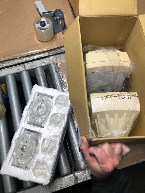 Photo 1 of (parts) (speakers are non-functional) Yamaha Audio NS-AW150W 2-Way Indoor/Outdoor Speakers (Pair, White)