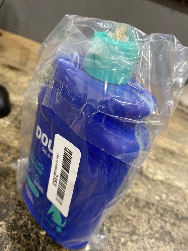 Photo 1 of **TOP BROKEN, STILL FULL** DOUXO® Skin & Coat SPA - Ultra-Safe Odor Control Dog Shampoo for Smelly Dogs, 16 fl oz, Cleans and Hydrates The Skin, Removes Odor, Leaves The Coat Soft and Smelling Great, Skin-Friendly Formula