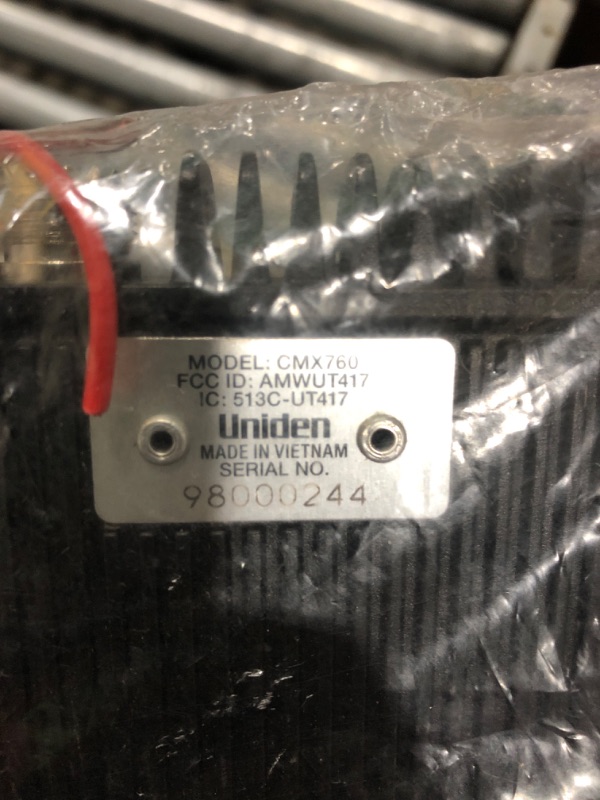 Photo 1 of *****PARTS ONLY *****SEE NOTES ***Uniden CMX760 Bearcat Off Road Series Compact Mobile CB Radio, 40-Channel Operation, Ultra-Compact for Easy Mounting, Large 7-Color Backlit LCD Display on Mic with Built-in Speaker Mic, Black