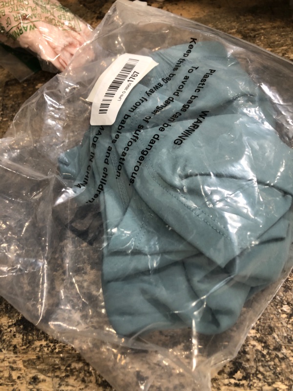 Photo 1 of **ONE ONLY** POSHDIVAH Light Green Women's Maternity Yoga Shorts Over The Belly Bump Summer Workout Running Active Short Pants with Pockets 5" X-Small