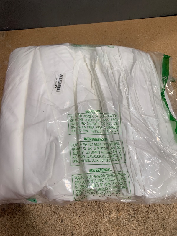 Photo 1 of 10 Pack White Round Tablecloths, 120 Inch Stain Resistant and Wrinkle Polyester Fabric Washable Table Clothes Cover for Kitchen Dining, Wedding, Reception Banquet, Birthday Party, Buffet Restaurant