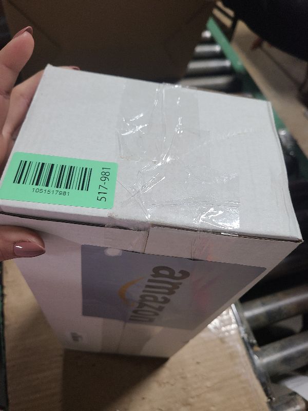 Photo 1 of 100ct Magnetic Card Holders, Magnetic 35pt One Touch Card Holders, U-V Protection Hard Plastic Display Case for Trading, Sports, Baseball, Football, Game Cards