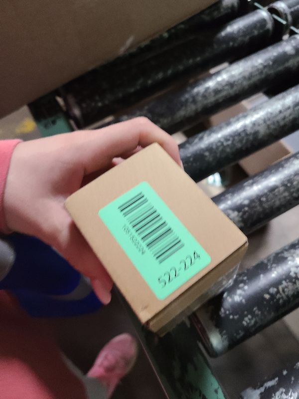 Photo 1 of (6-PACK) SpiritLED E17 to E26 / E27 Socket Adapter,Intermediate base E17 to Standard Medium base E26 E27 Converter (White Color-6pcs /Pack)