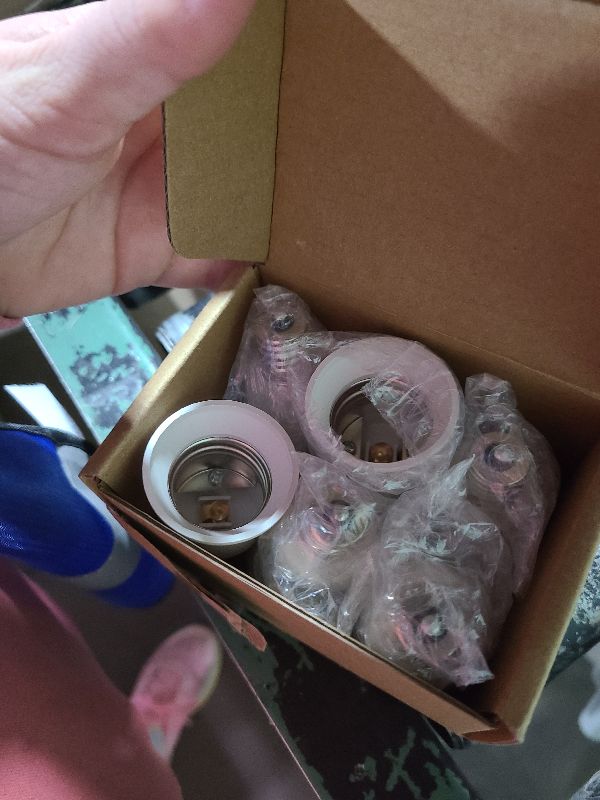 Photo 1 of (6-PACK) SpiritLED E17 to E26 / E27 Socket Adapter,Intermediate base E17 to Standard Medium base E26 E27 Converter (White Color-6pcs /Pack)