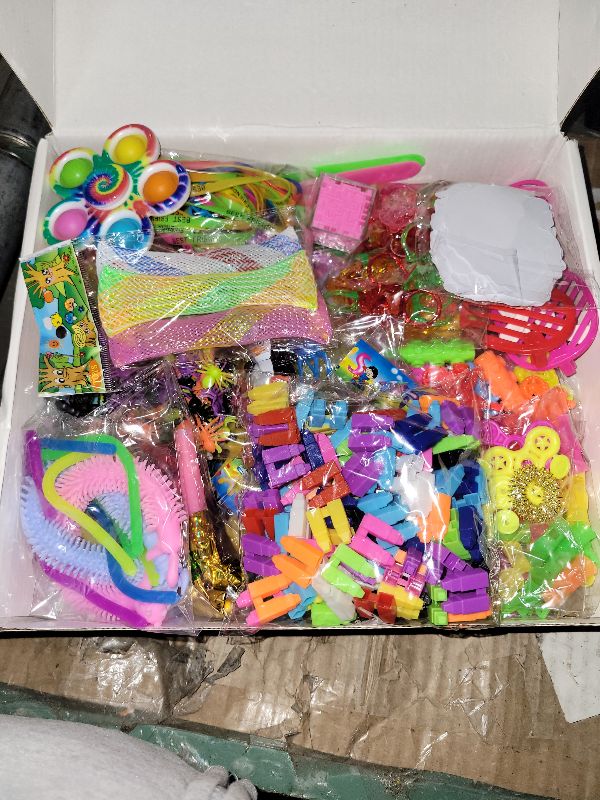 Photo 1 of 1000Pcs Bulk Party Favors for Kids, Fidget Toys Pack,Stocking Stuffers, Treasure Box Chest, Birthday Party, Classroom Carnival Prizes, Pinata Stuffers, Goodie Bag Stuffers, Stress Relief, Sensory Toys