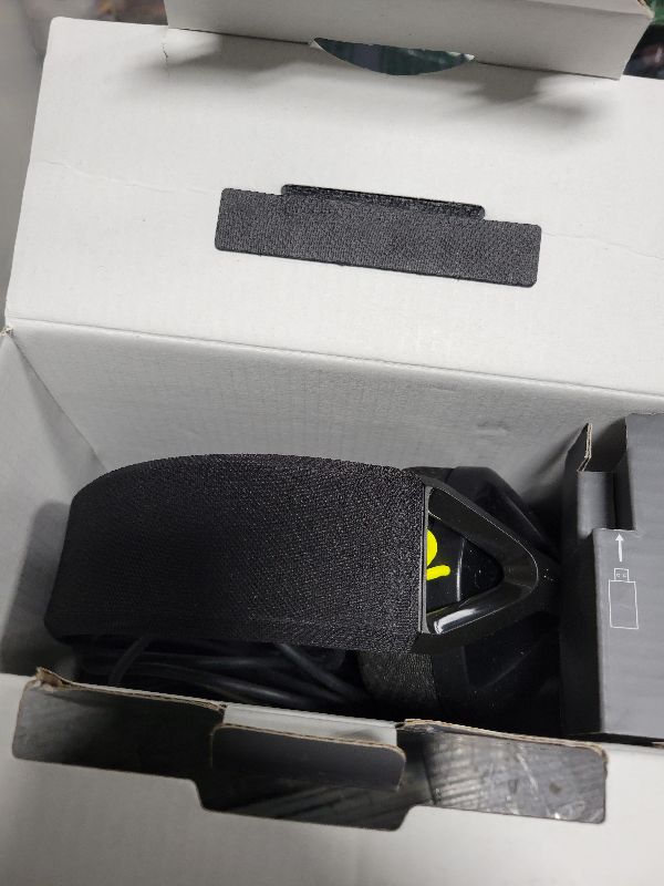 Photo 2 of Logitech G435 LIGHTSPEED and Bluetooth Wireless Gaming Headset - Lightweight over-ear headphones, built-in mics, 18h battery, compatible with Dolby Atmos, PC, Mobile - Black