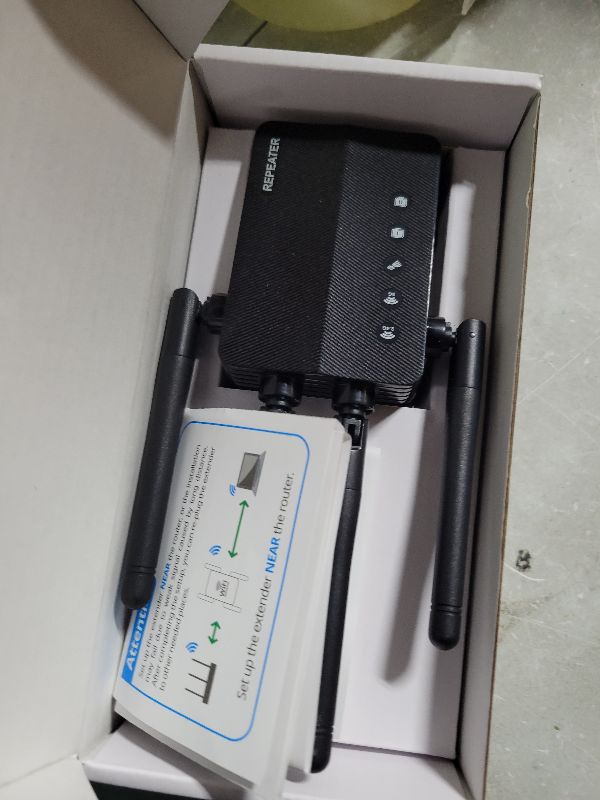 Photo 1 of 1200Mbps WiFi Extender HIBFEWOULANFKSDM