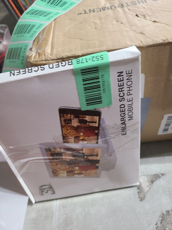 Photo 1 of 10" Big Screen Phone Magnifier, Screen Magnifier for Cell Phone, 3D HD Foldable Design Screen Magnifier Version for Movies, Videos and Gaming (Black)