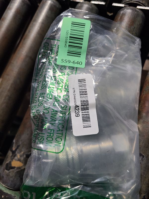 Photo 1 of 3/4” Ag Hydraulic Quick Connect Coupler Set, 3/4” NPT Thread