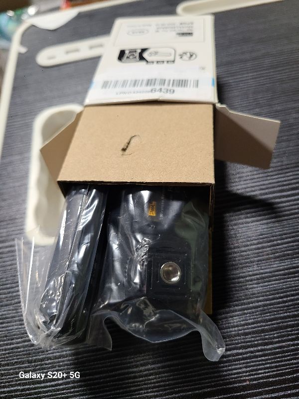 Photo 1 of 2.4G Wireless Remote Control DC2 Remote Shutter Release Compatible with Nikon MC-DC2 Z7 Z7II Z6 Z6II Z6III Z5 D5600 D3300 D5000 D5100 D5200 D5300 D90 D7000 D7100 D7200 D7500 D780 D610 D750 P7700 P7800