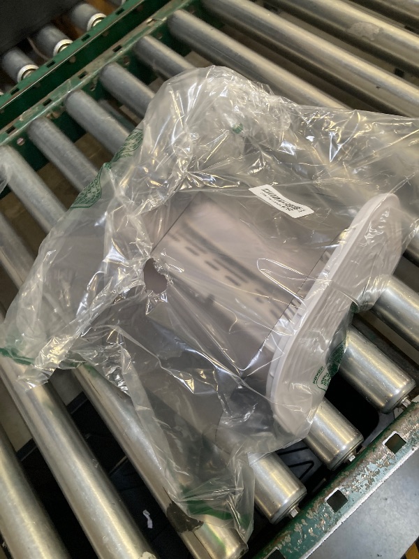 Photo 1 of Cat Water Fountain with Heating, No Filters, Wastewater Separation, Ceramic Bowl Preventing Black Chin, 4.5L Automatic Wireless Water Dispenser for Cats and Small Dogs