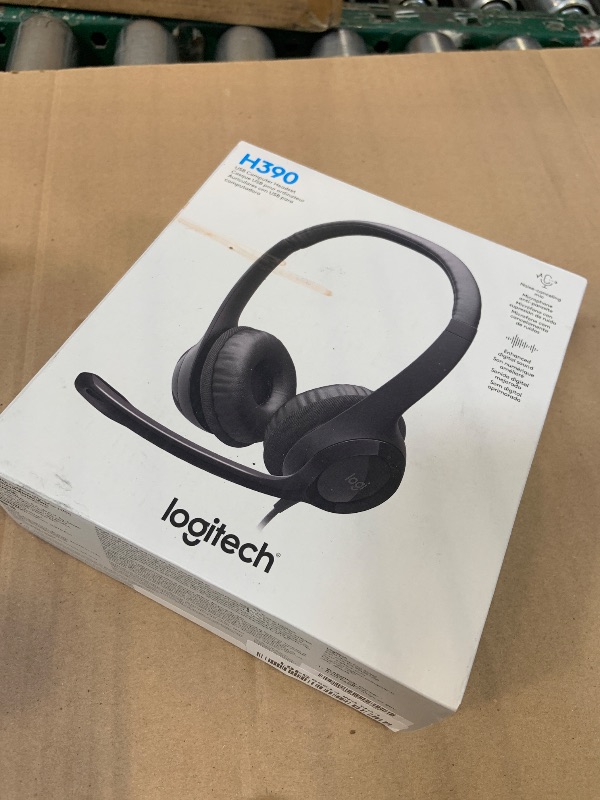 Photo 1 of Logitech H390 Wired Headset for PC/Laptop, Stereo Headphones with Noise Cancelling Microphone, USB-A, in-Line Controls, Works with Chromebook - Black