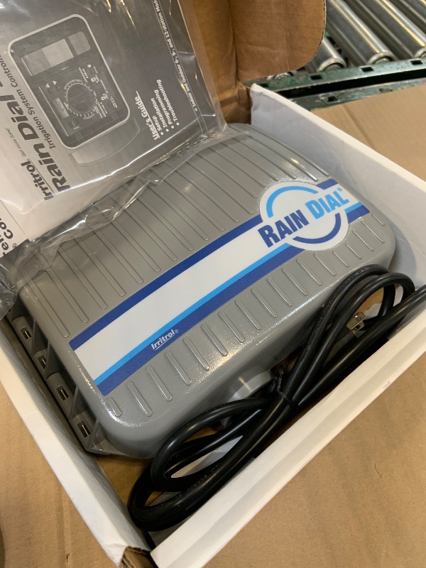 Photo 1 of Irritrol Rain Dial RD600-INT-R 6 Station Indoor Irrigation Controller