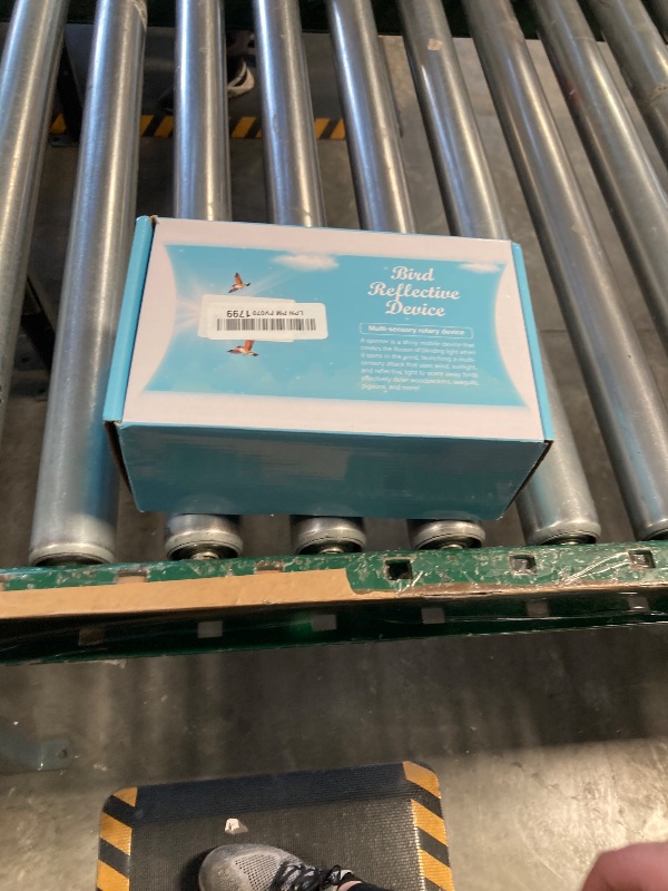 Photo 1 of 2Pack Spinning Bird Reflector to Keep Birds Away, Bird Scare Reflective Device to Keep Bird Pigeon Woodpecker Away, Bird Deterrent for Outside Garden Farm Patio Roof Railing, Adjustable Neck, Easy Set