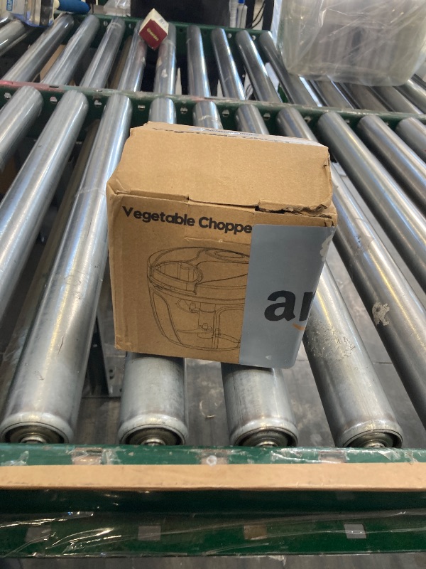 Photo 1 of Ourokhome Manual Food Processor Vegetable Chopper, Portable Hand Pull String Garlic Mincer Onion Cutter for Veggies, Ginger, Fruits, Nuts, Herbs, etc., 650ml, Green