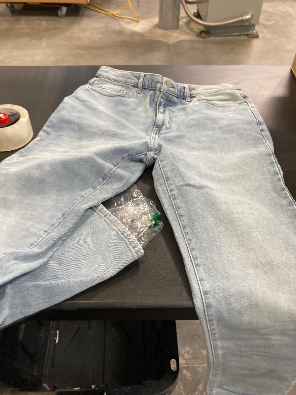 Photo 1 of Amazon Essentials Women's Mid Rise Curvy Skinny Jeans 33W X 34L