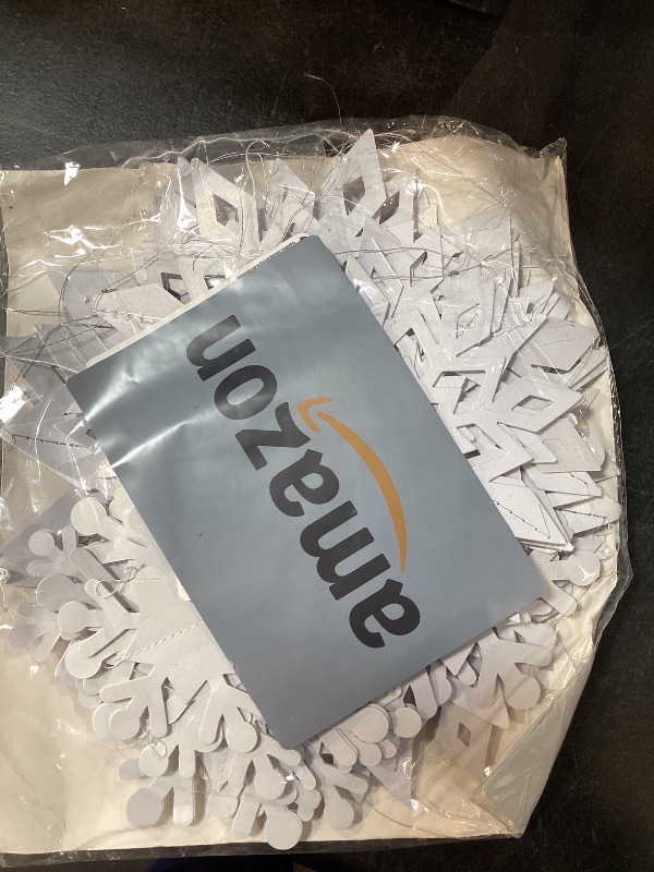 Photo 1 of 36PCS Christmas Snowflake Decorations, 3D Large White Paper Snowflakes Garland Hanging Snow Flakes for Winter Wonderland Christmas Party Decorations Holiday New Year Home Decor, White