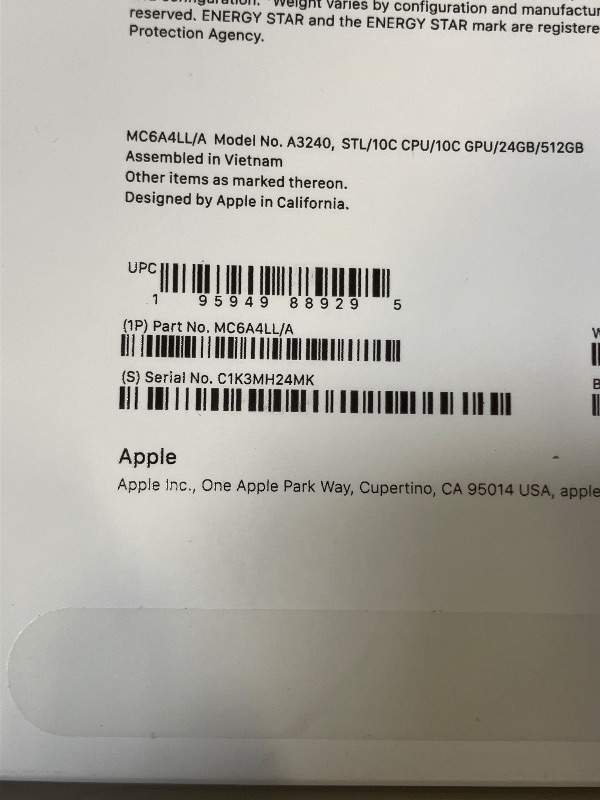 Photo 1 of Apple 2025 MacBook Air 13-inch Laptop with M4 chip: Built for Apple Intelligence, 13.6-inch Liquid Retina Display, 24GB Unified Memory, 512GB SSD Storage, 12MP Center Stage Camera, Touch ID; Starlight