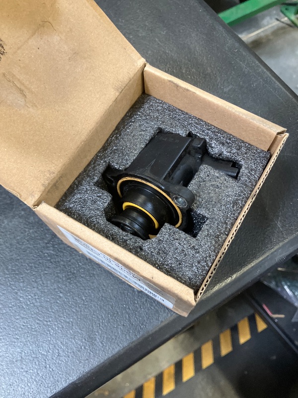 Photo 1 of WMPHE Blow Off Valve Compatible with Mini Cooper S Clubman Roadster Countryman Paceman Turbocharger Diverter Replacement for 701115080 11657593273 7566324 11657566324 11657578683 11658636606