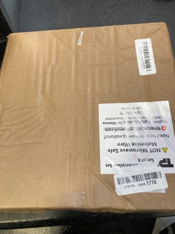 Photo 1 of TP 10.5" Melamine Square Dinner Plates, 6-piece Plate Set Unbreakable Serving Dishes for Indoors and Outdoors, Unbreakable Dinner Service for 6 (White)