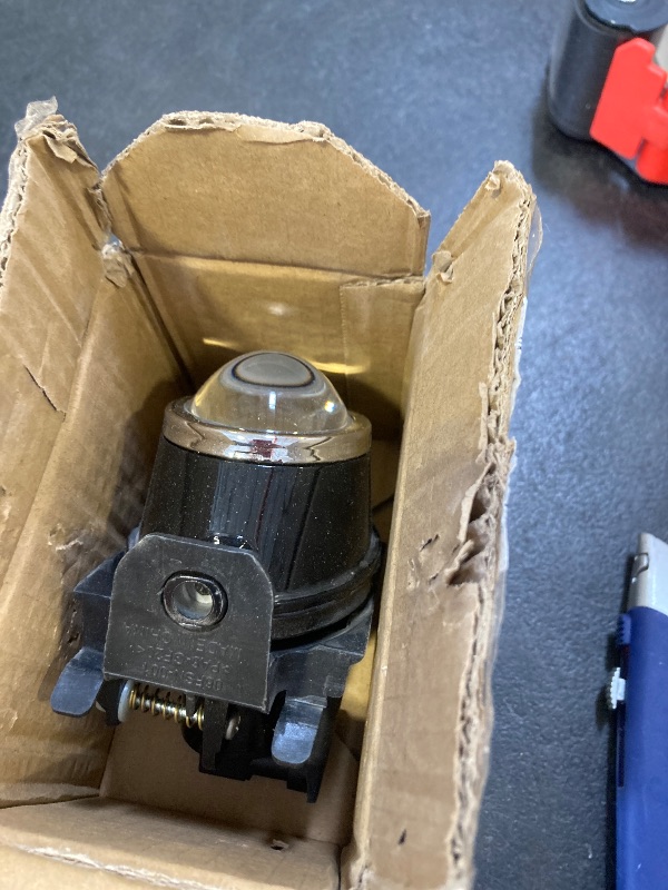 Photo 1 of LAFORMO Clear Lens Fog Light Left or Right Plastic Lens With Bulb Compatible With 2006-2019 Fo-rd Fusion, Replacement for 6E5Z15200A…