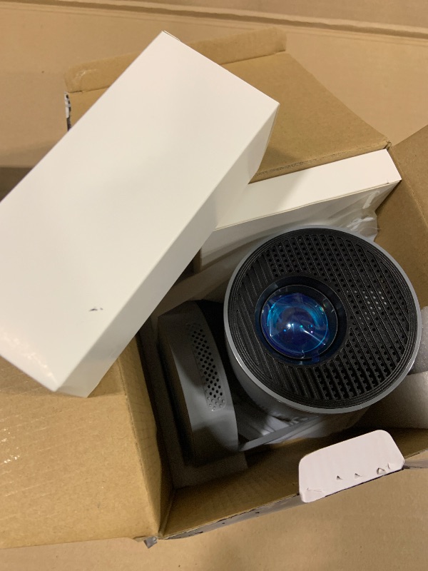 Photo 1 of ?Electric Focus?Magcubic Mini Projector 4K Support, Smart Projector with WiFi 6 and Bluetooth 5.4, 5W Soundbase Speaker, 180° Rotation, Portable Proyector for Home Theater