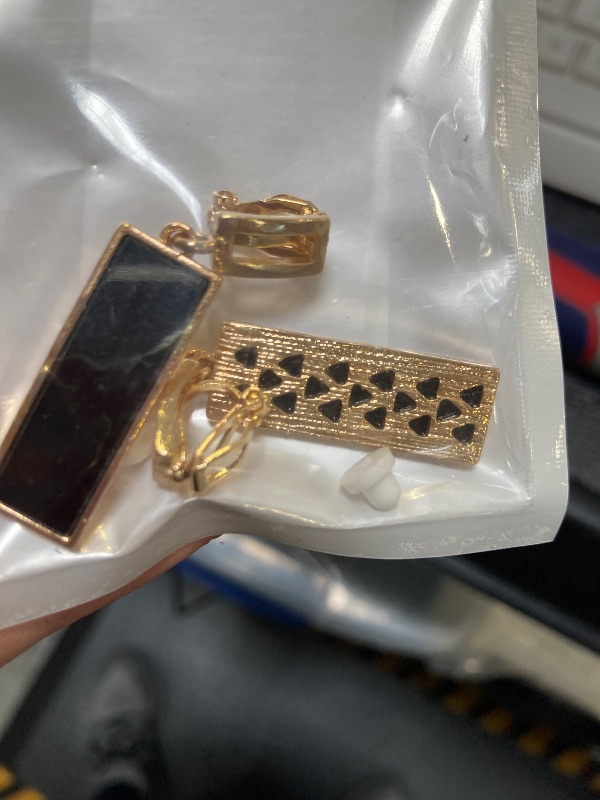 Photo 1 of Womens Earrings 