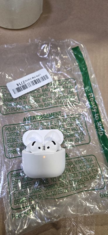 Photo 1 of Apple Airpods 4 (Renewed)