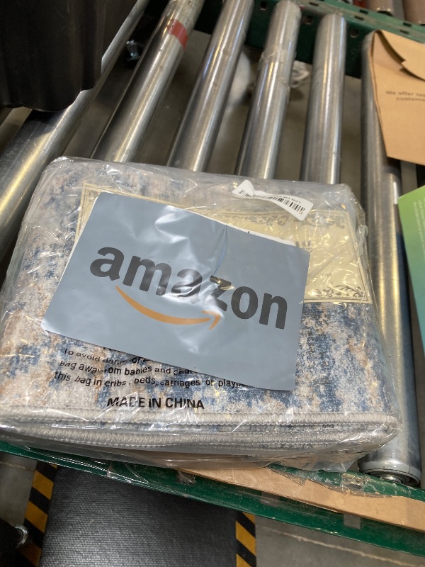 Photo 1 of 2'x6' Rug 