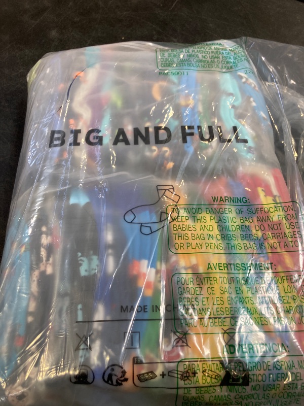 Photo 1 of WeciBor Unisex Colorful Funny Animal Food Pattern Novelty Socks for Men Women Bulk - 36 Pairs - Size 7-13