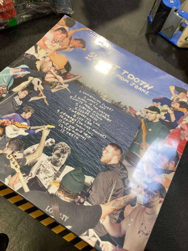 Photo 1 of Sweet Tooth - Pink in Green