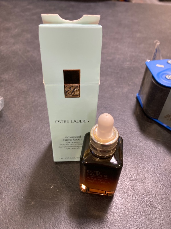 Photo 1 of Estée Lauder Advanced Night Repair Face Serum Synchronized Multi-Recovery Complex with Hyaluronic Acid & Peptides| Anti Aging & Hydrating, 1 Fl Oz