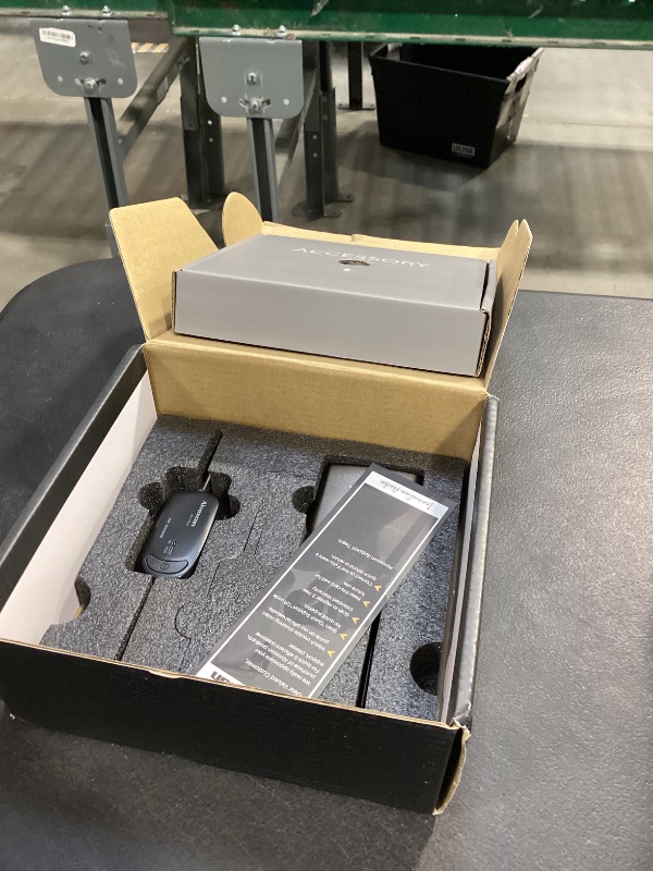 Photo 1 of Alvoxcon Wireless Headset Lavalier Microphone System Wireless Lapel Mic Best for iPhone, DSLR Camera, PA Speaker, YouTube, Podcast, Video Recording, Conference, Vlogging, Church, Interview, Teaching