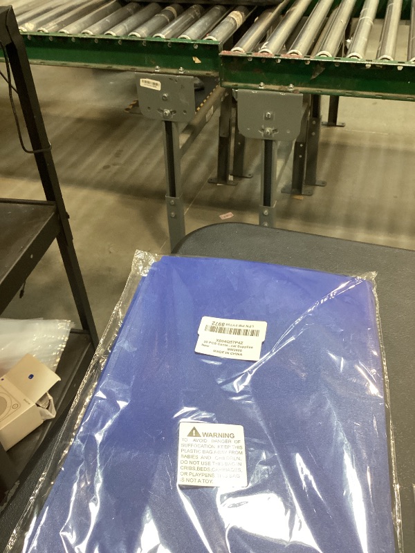 Photo 1 of 30 PCS Center Tab Poly Out Guides Center Position Tab Vinyl Outguides Plastic File Folders Two Pockets Letter Size Project Folders Clear Front Documents Holder for Home School Office Medical Supplies