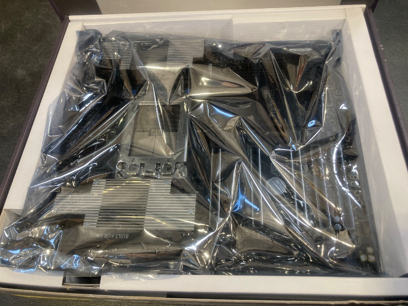 Photo 1 of ASUS Pro WS TRX50-SAGE WIFI CEB Workstation motherboard, AMD Ryzen Threadripper PRO 7000 WX,ECC R-DIMM DDR5, 36 power-stage, WiFi 7,PCIe 5.0 x 16,PCIe 5.0 M.2, 10 Gb and 2.5 Gb LAN, multi-GPU support.