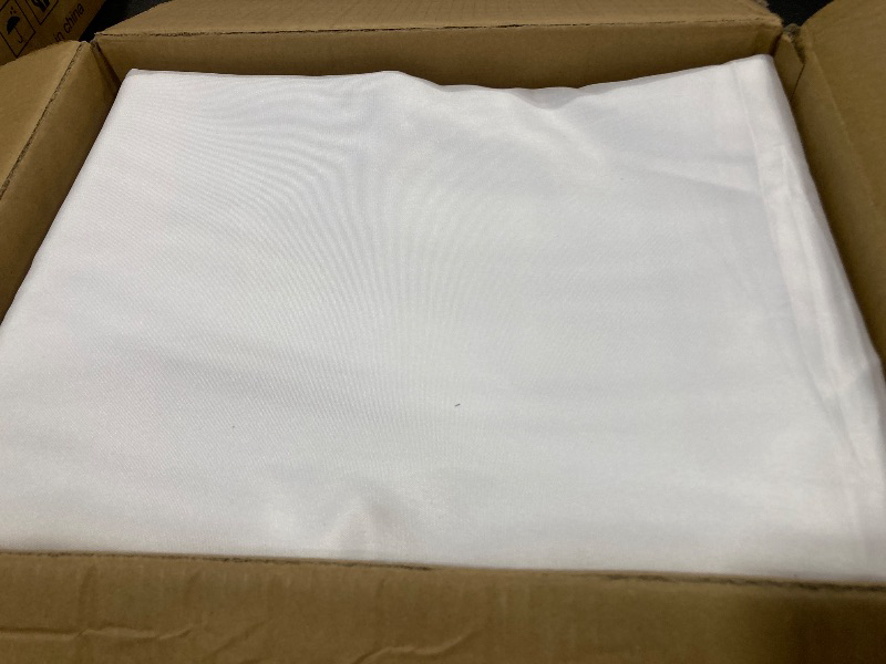 Photo 1 of Fitable 8 Pack Rectangle Tablecloths: Stain Resistant Wrinkle Free Circle Table Clothes, Washable Reusable Polyester Table Covers for Wedding Party Birthday Banquet Reception(White, 90x132 Inch)