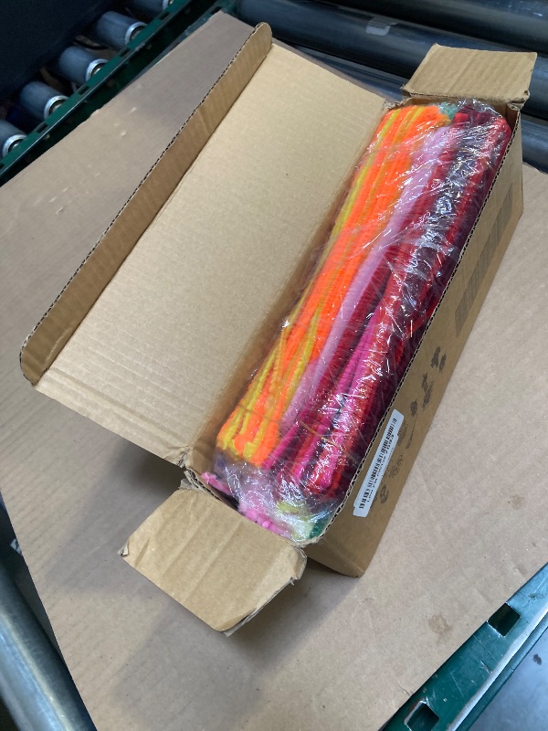 Photo 1 of 1200pcs  Cleaners Craft, Pipe Cleaners Bulk for Arts and Crafts Supplies Multi-Color Chenille Stems DIY Project Room Decor,Christmas Decorations Creative Toys Gift (12inch*6mm,48colors)