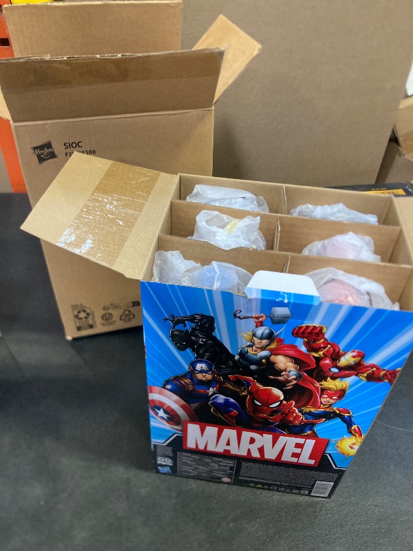 Photo 1 of Hasbro- Marvel Titan Hero Series Multipack (6 Action Figures, 30 cm, Ages 4 Years) (F28615S1), Amazon Exclusive