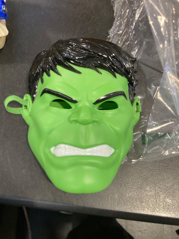 Photo 1 of Jazwares Marvel Hulk Child - 3D Plastic Mask with Elastic Strap Standard Green