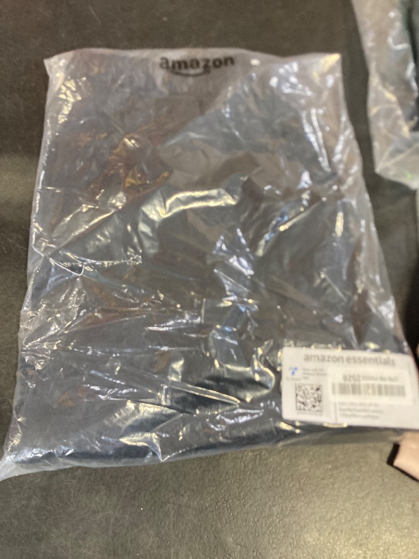 Photo 1 of Amazon Essentials Men's Fleece Open Bottom Sweatpant (Available in Big & Tall), Black, Large